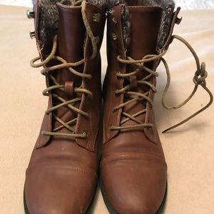 Steve Madden combat style boot